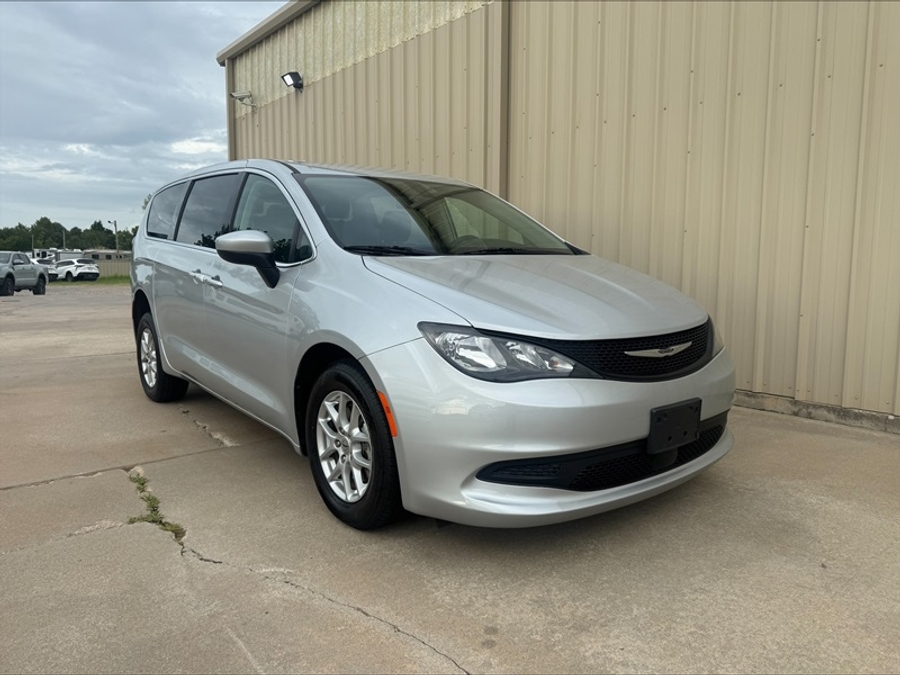 Used 2022 Chrysler Voyager LX - ATS Rear Entry Fold Out Manual Ramp
