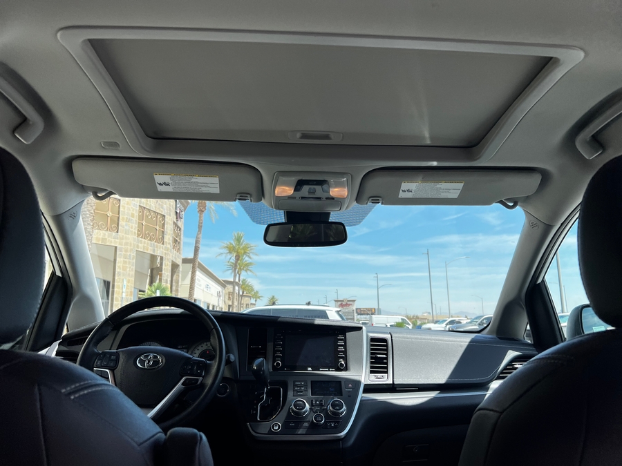 Used 2020 Toyota Sienna SE - BraunAbility Side Entry Entry Fold Out Automatic Ramp