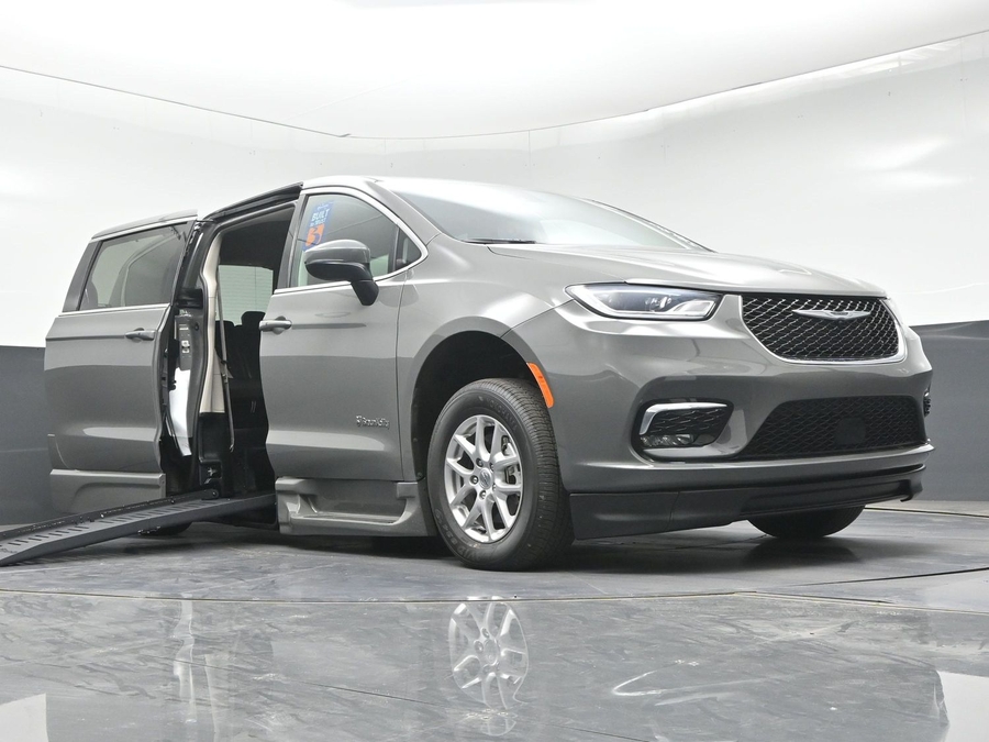 Used 2023 Chrysler Pacifica Touring L - BraunAbility Side Entry Fold Out Automatic Ramp