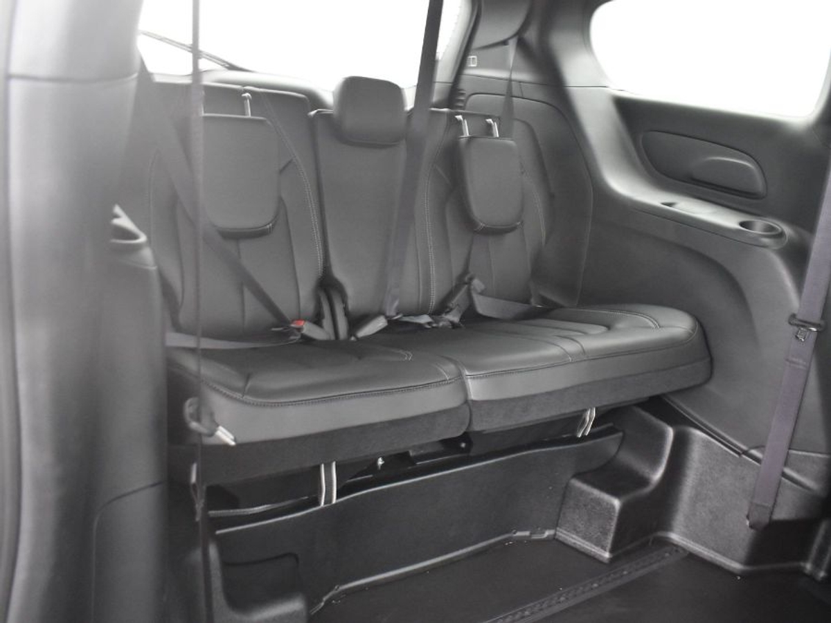 2025 CHRYSLER VOYAGER - Image 10