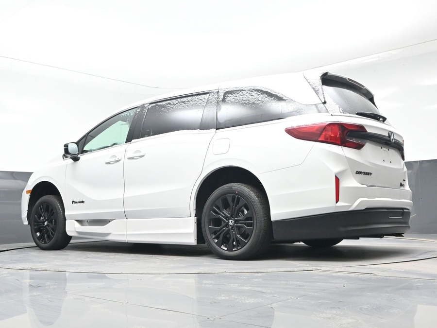New 2026 Honda Odyssey Sport - BraunAbility Side Entry In Floor Automatic Ramp