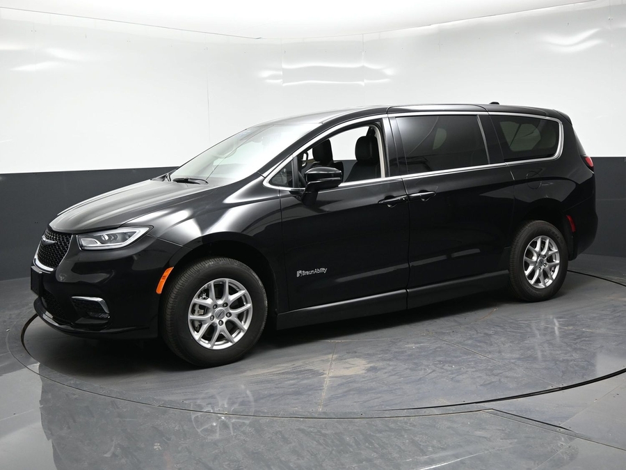 Used 2024 Chrysler Pacifica Touring L - BraunAbility Side Entry Fold Out Manual Ramp