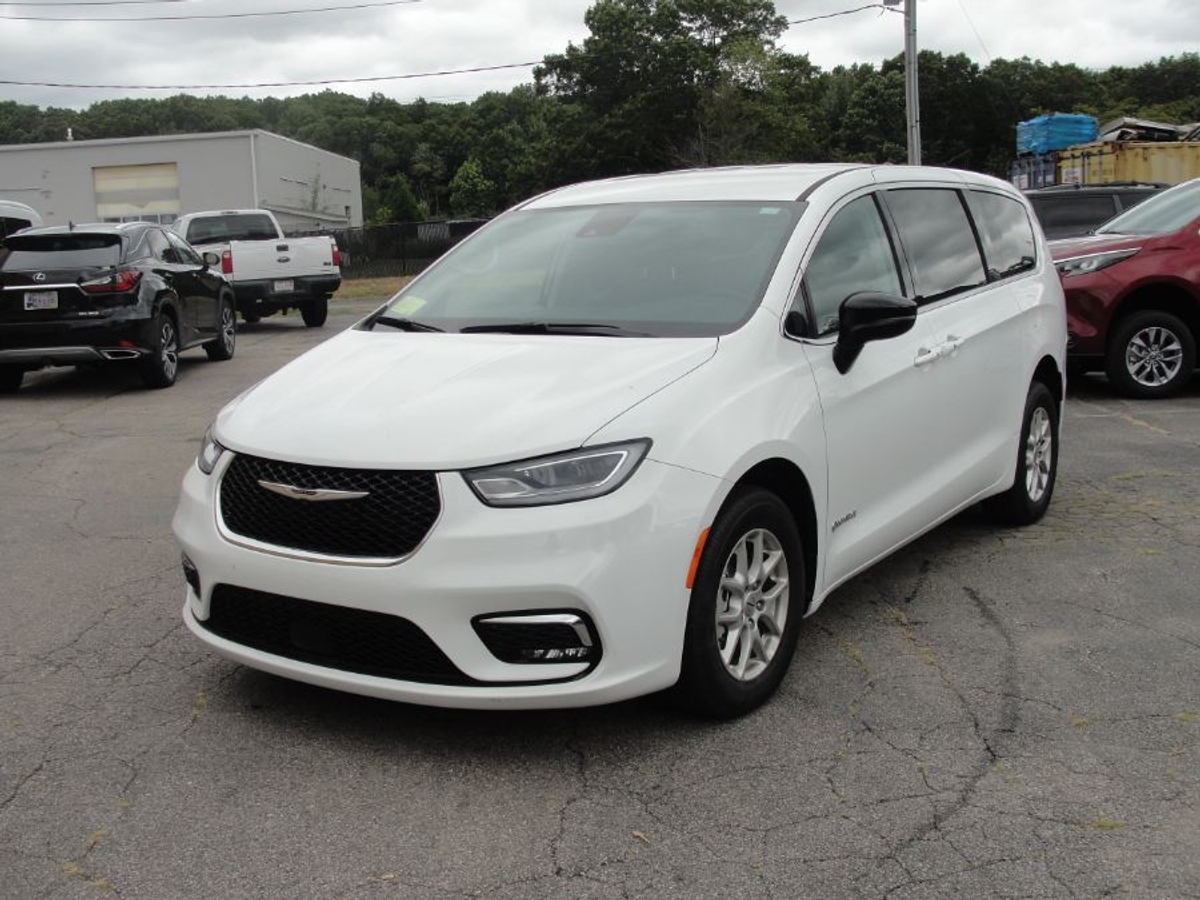 2024 CHRYSLER PACIFICA - Image 3