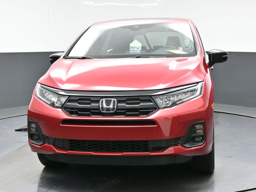 Red Honda Odyssey image number 5