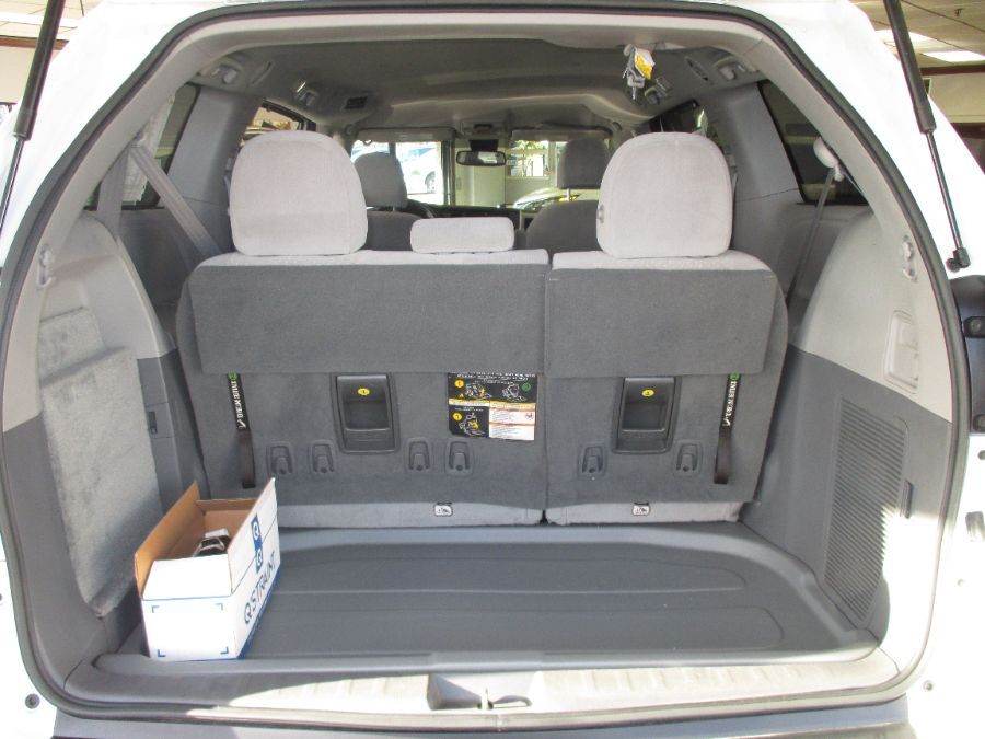 2020 TOYOTA SIENNA - Image 11