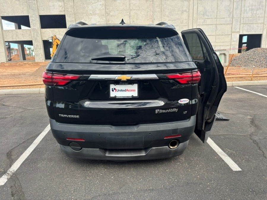 Used 2022 Chevrolet Traverse 3LT - BraunAbility Side Entry In Floor Automatic Ramp