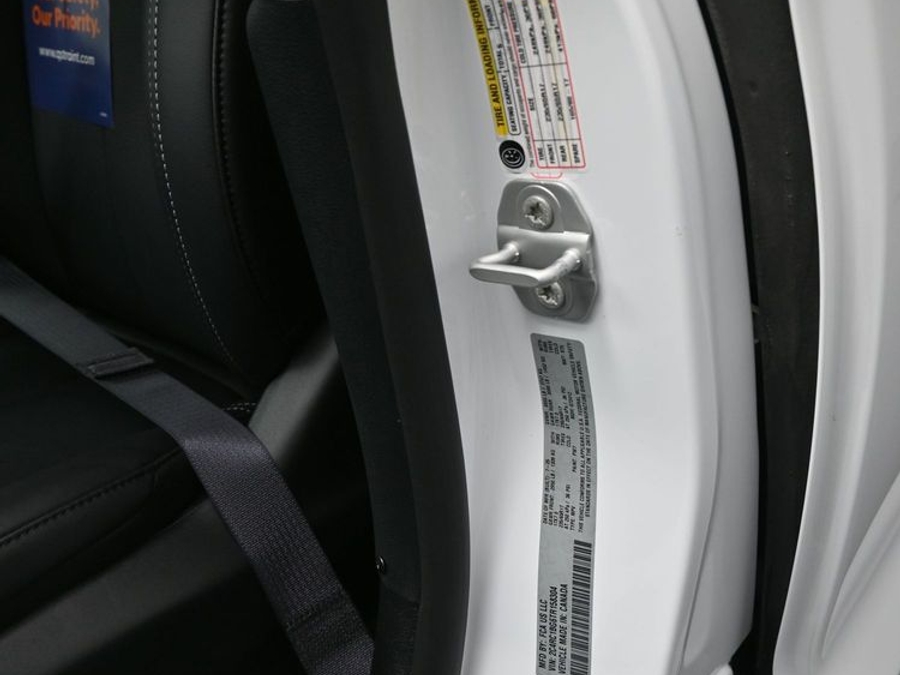 New 2026 Chrysler Pacifica Select Safety - BraunAbility Side Entry Fold Out Automatic Ramp