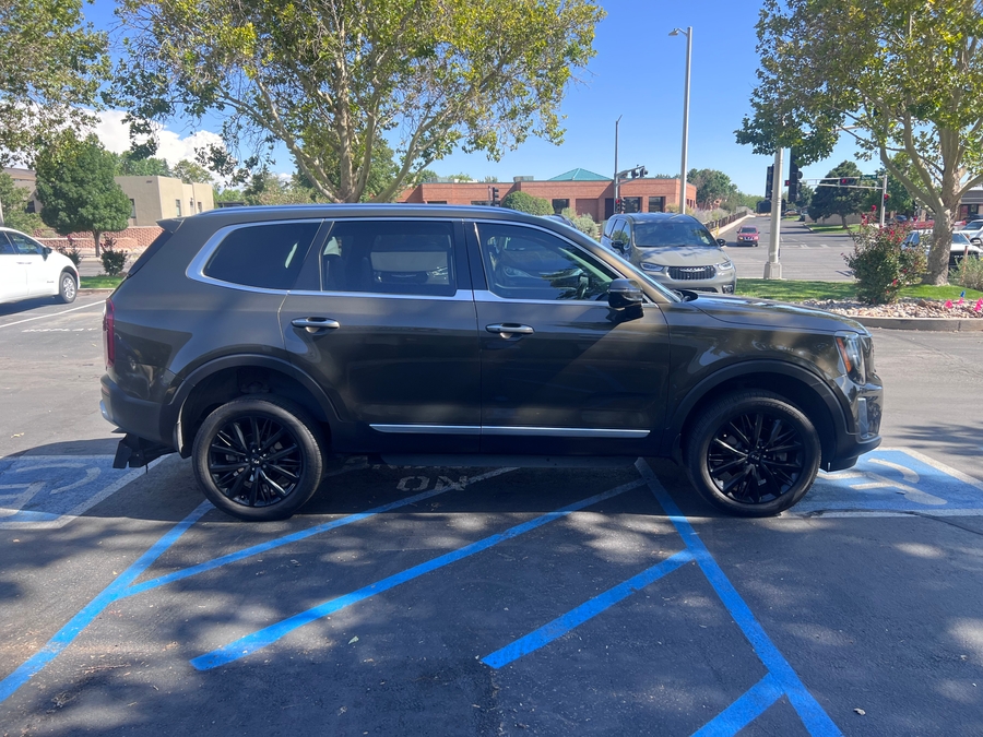 Used 2020 Kia Telluride SX - Freedom Rear Entry Fold Out Automatic Ramp