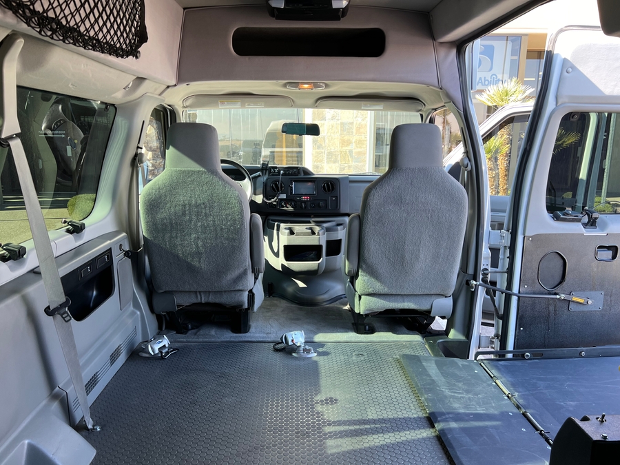 Used 2014 Ford E-Series E-350 SD XL - OTH Side Entry Entry Lift Automatic Ramp