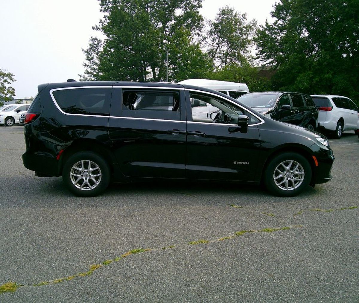 2024 CHRYSLER PACIFICA - Image 10