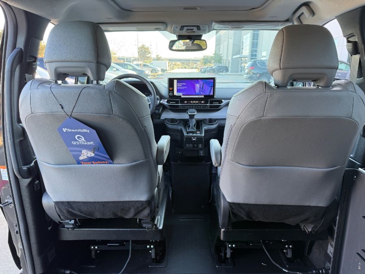 2025 TOYOTA SIENNA - Image 14