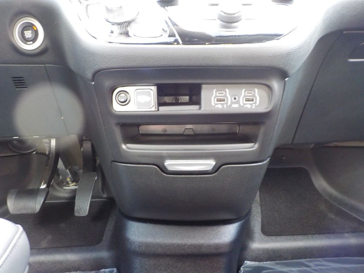 2025 CHRYSLER PACIFICA - Image 37