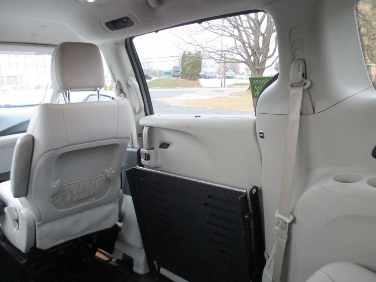 2021 CHRYSLER VOYAGER - Image 14