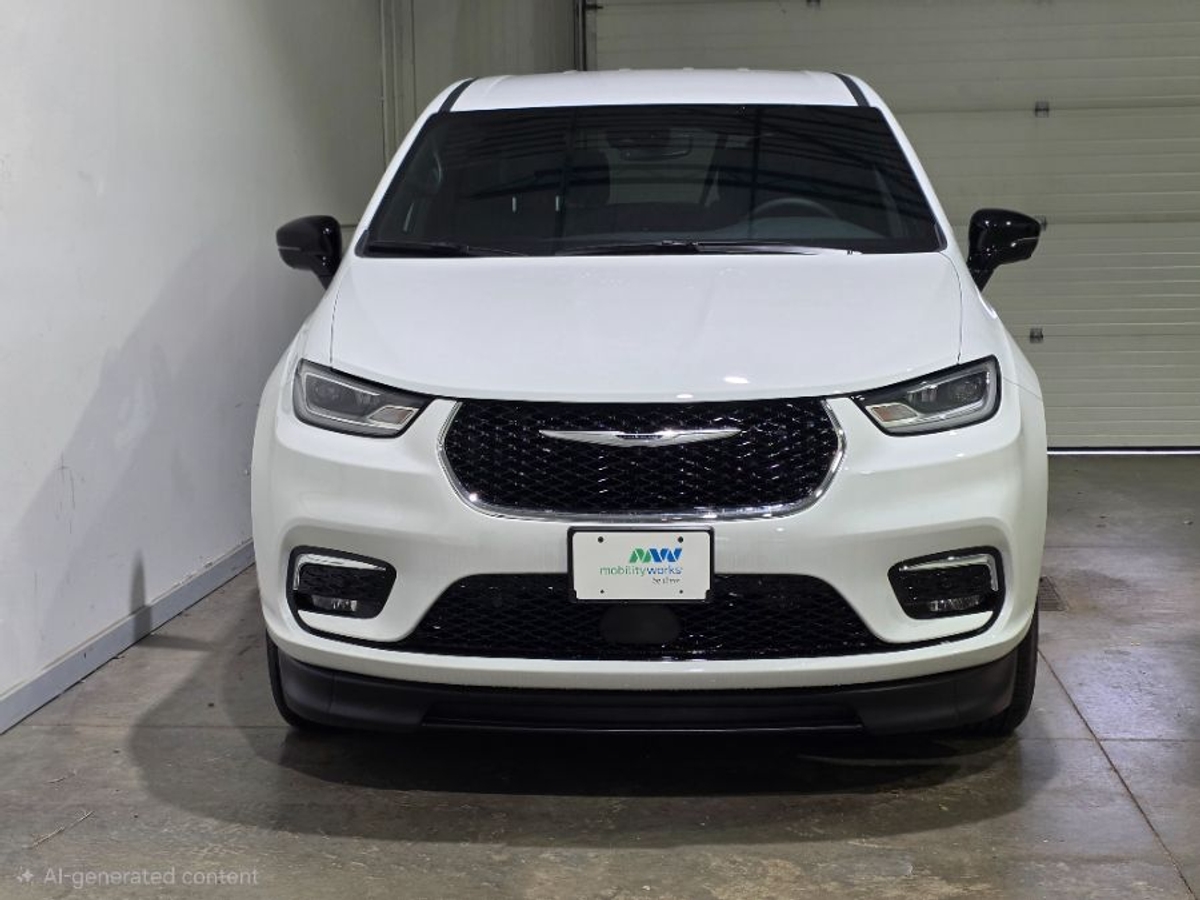 2025 CHRYSLER PACIFICA - Image 3