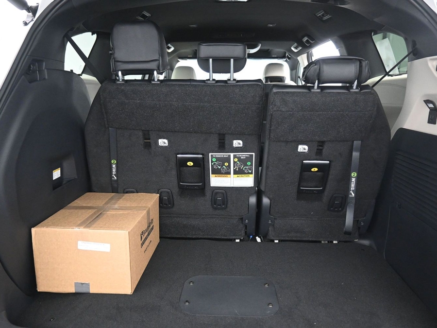 New 2026 Toyota Sienna Hybrid Limited - BraunAbility Side Entry Fold Out Automatic Ramp