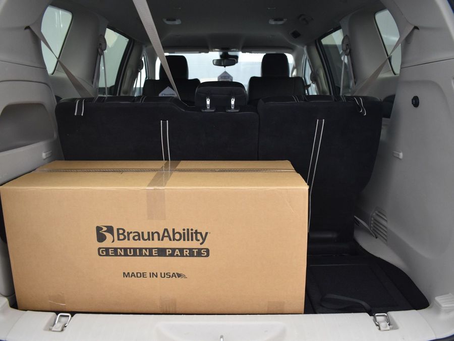 Used 2023 Chrysler Pacifica Touring L - BraunAbility Side Entry Entry Fold Out Manual Ramp