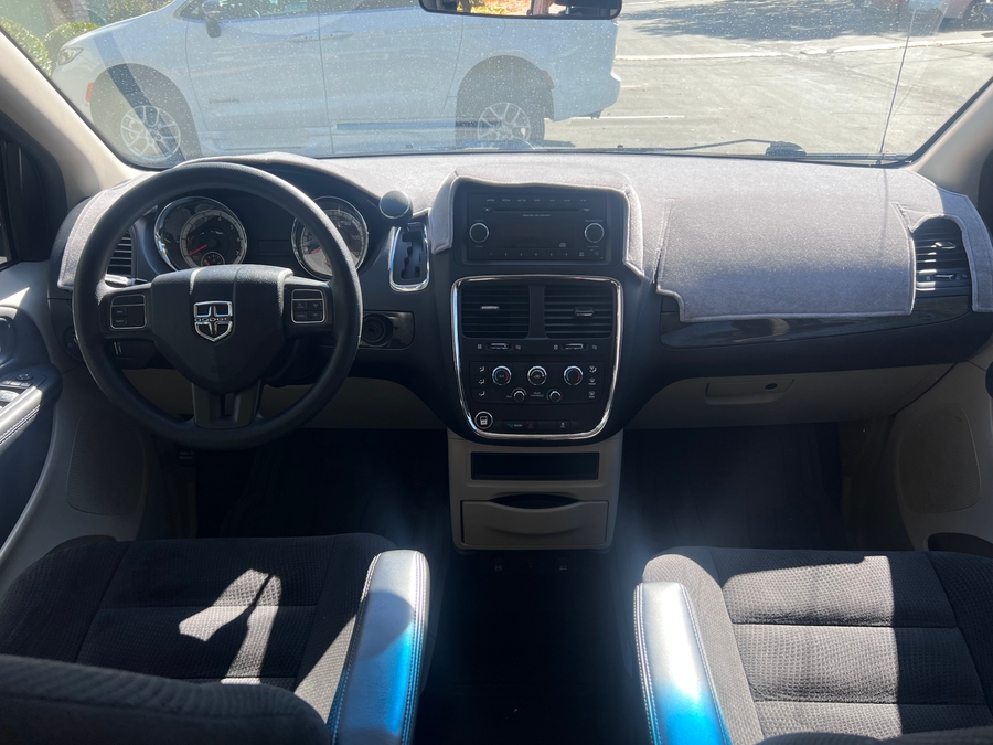 Used 2014 Dodge Grand Caravan SXT - BraunAbility Side Entry Fold Out Automatic Ramp
