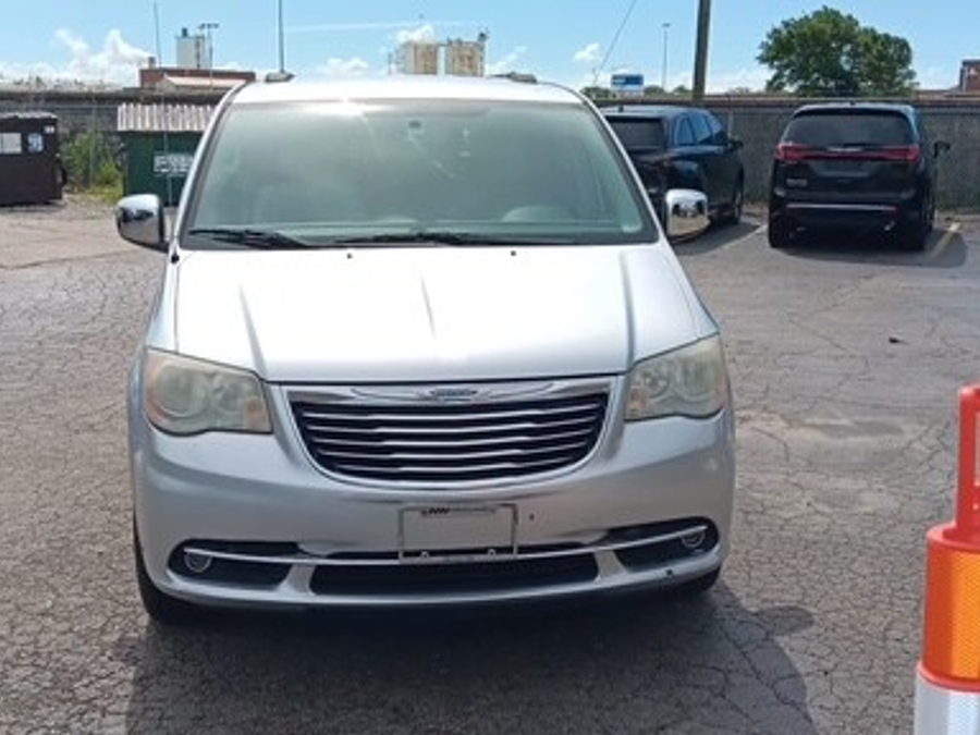 Silver Chrysler Town and Country image number 5