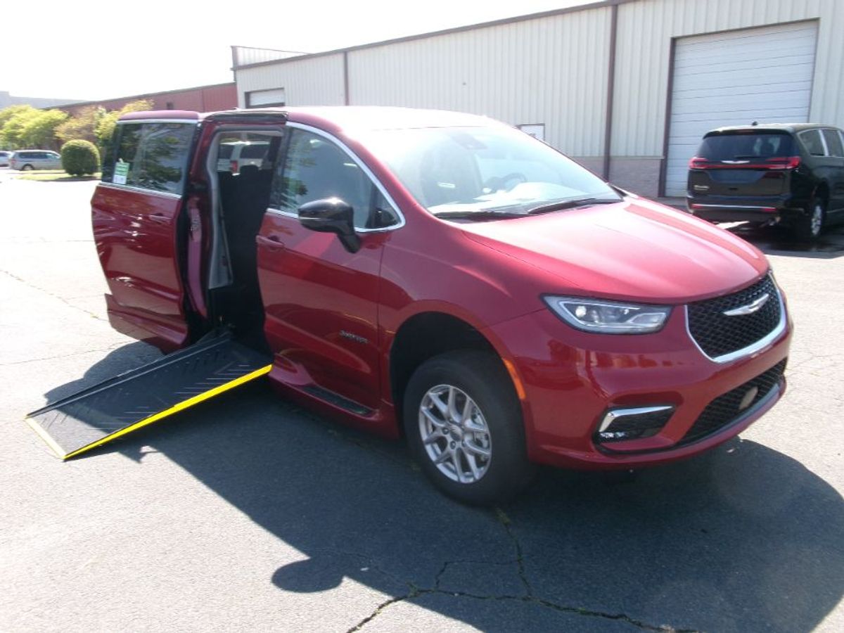 2024 CHRYSLER PACIFICA - Image 3