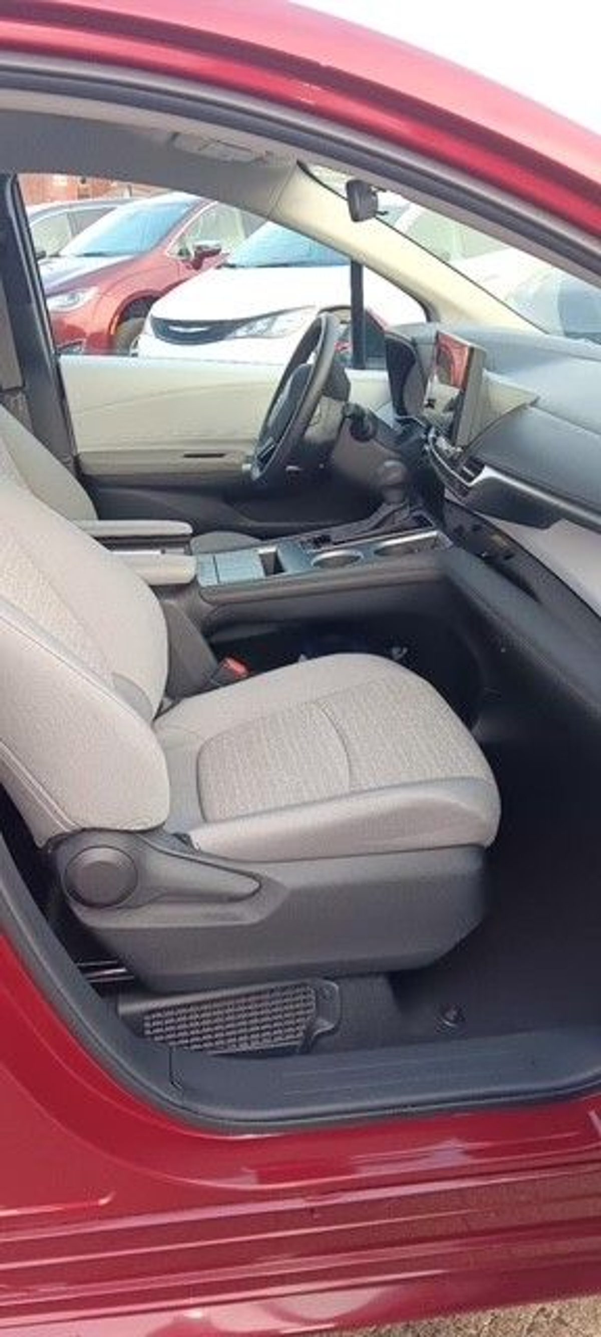 Red Toyota Sienna image number 11