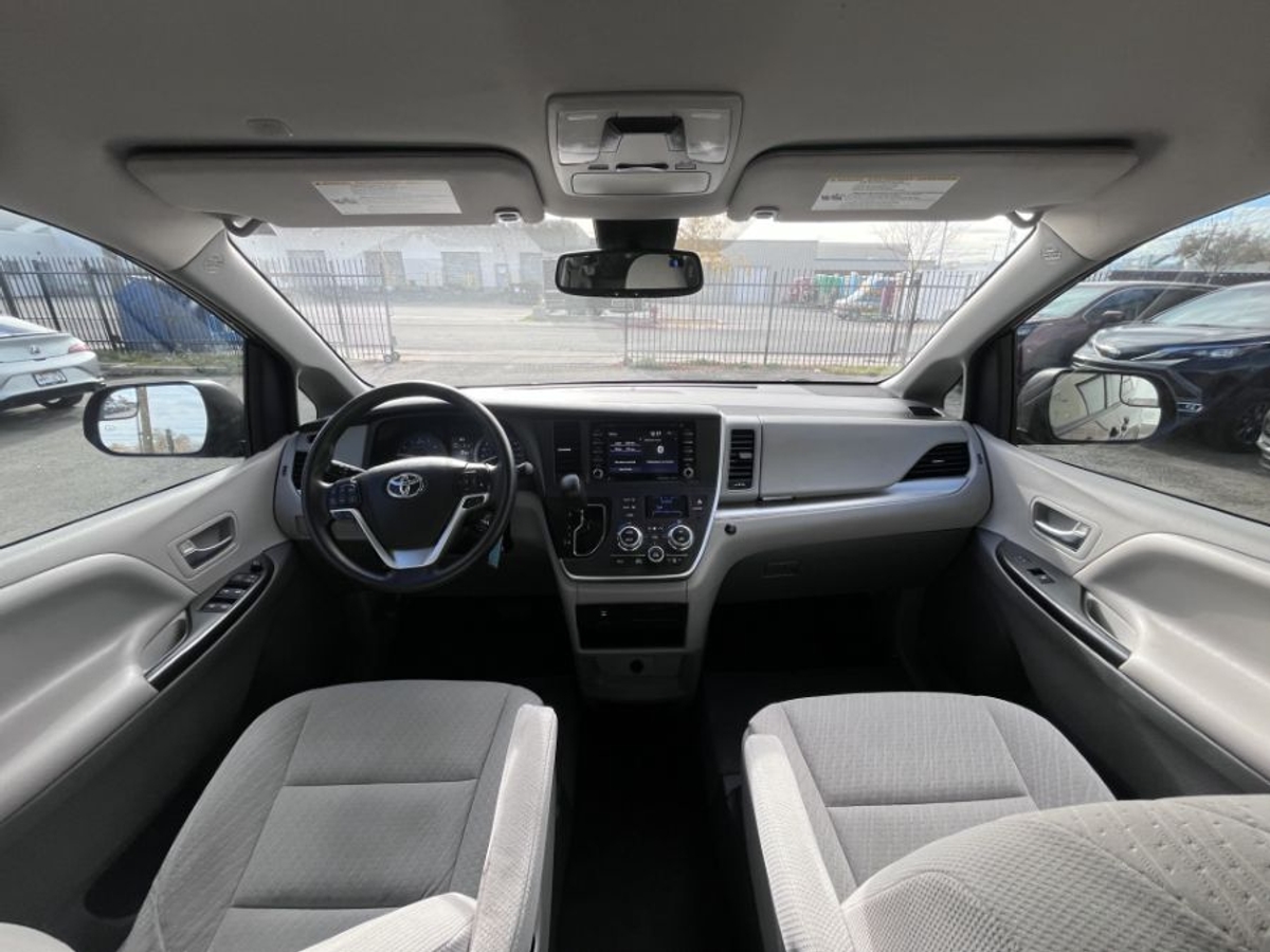 Red Toyota Sienna image number 10