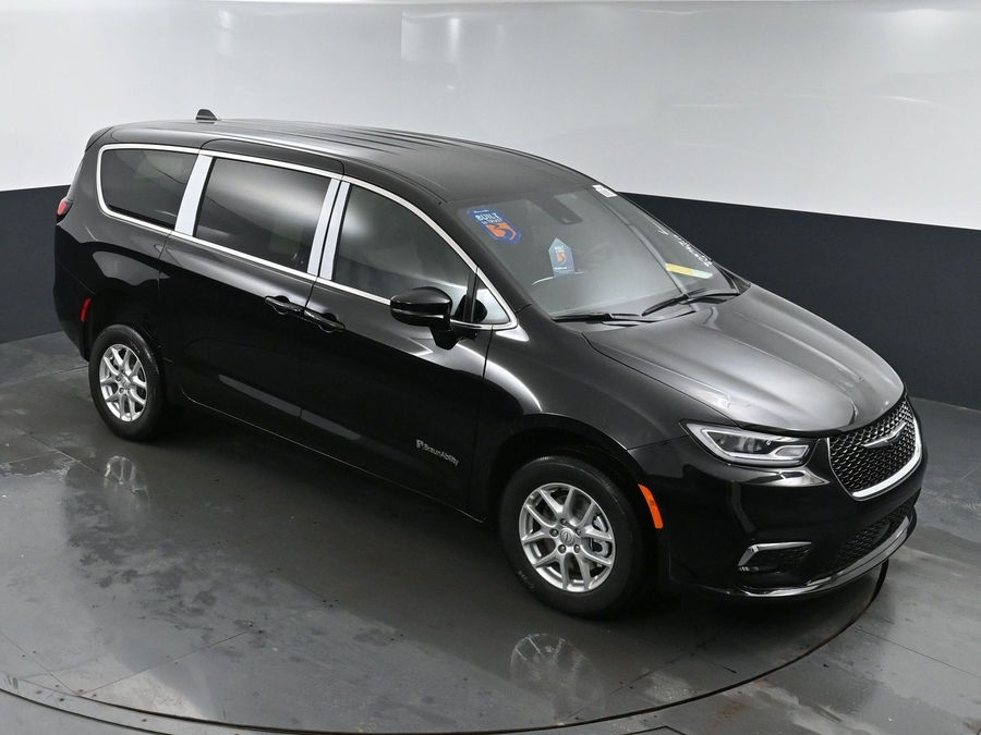 New 2025 Chrysler Pacifica Select Safety - BraunAbility Rear Entry Entry Fold Out Manual Ramp
