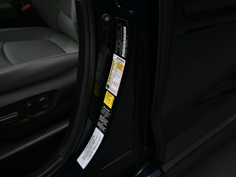 New 2026 Toyota Sienna Hybrid XLE Plus - BraunAbility Side Entry Entry Fold Out Automatic Ramp