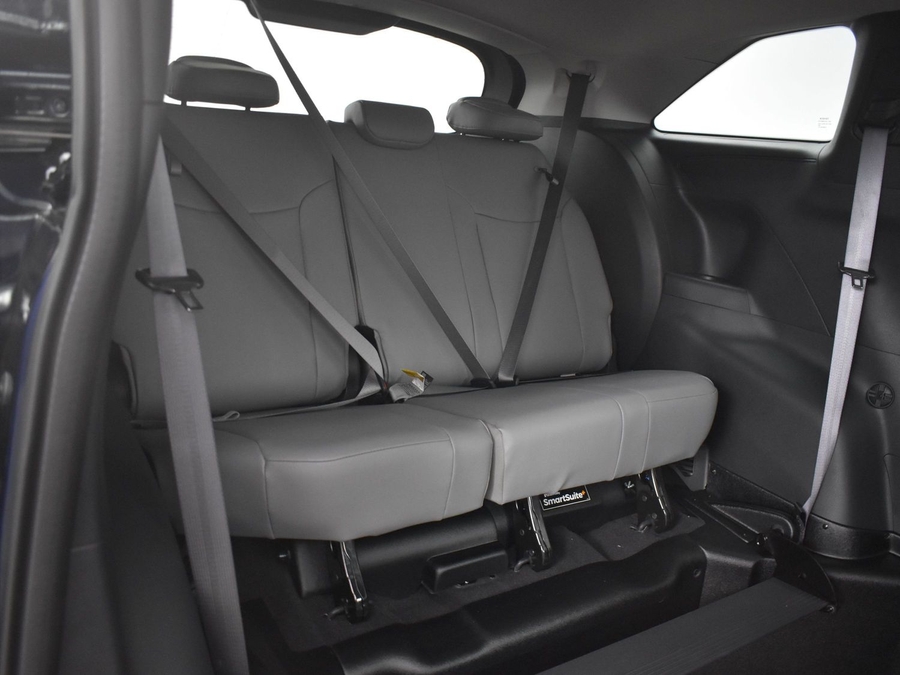 New 2025 Toyota Sienna Hybrid XLE Base - BraunAbility Side Entry Entry Fold Out Automatic Ramp