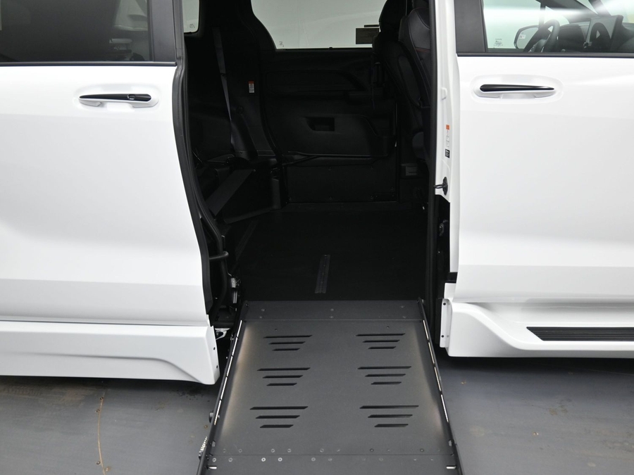 New 2026 Toyota Sienna Hybrid XSE Sport - BraunAbility Side Entry Entry Fold Out Automatic Ramp