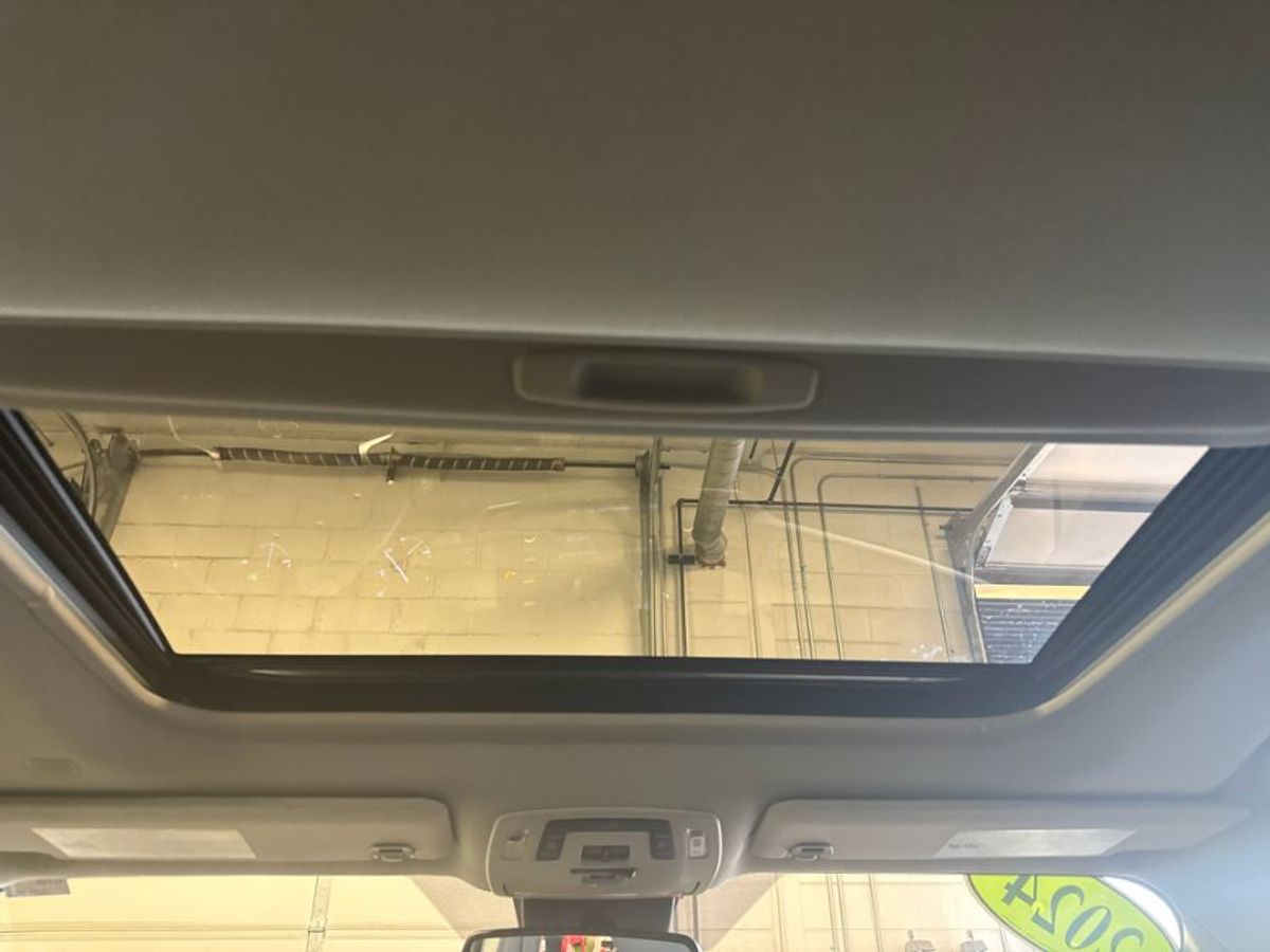 2024 TOYOTA SIENNA - Image 13