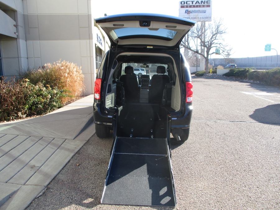 Used 2020 Dodge Grand Caravan SXT - DRIVERGE Rear Entry Entry Fold Out Manual Ramp