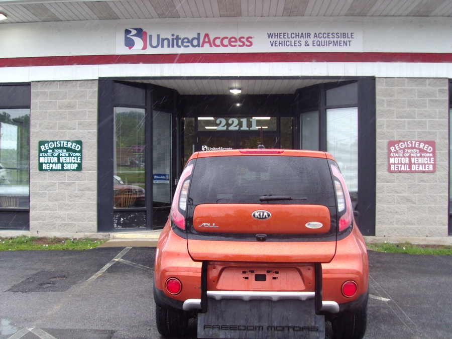 Used 2018 Kia Soul Plus - Freedom Rear Entry Fold Out Automatic Ramp