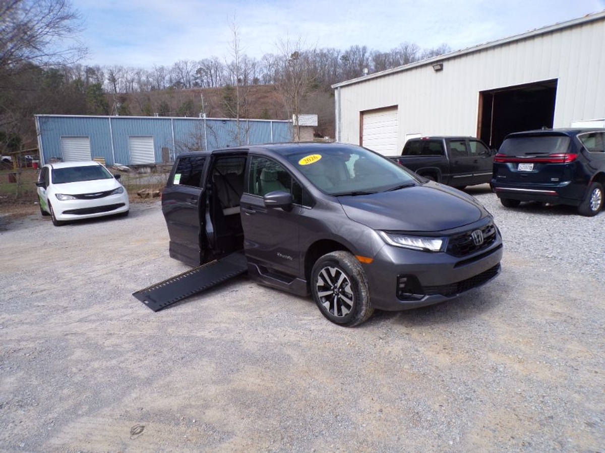 Grey Honda Odyssey image number 8