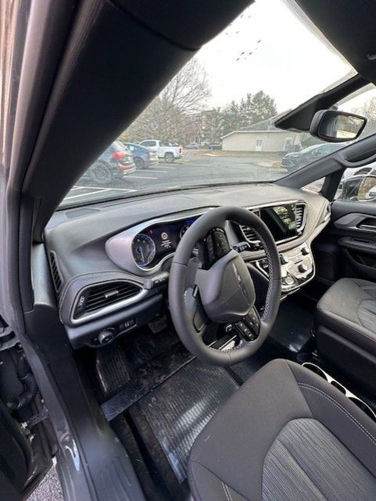 2024 CHRYSLER PACIFICA - Image 14