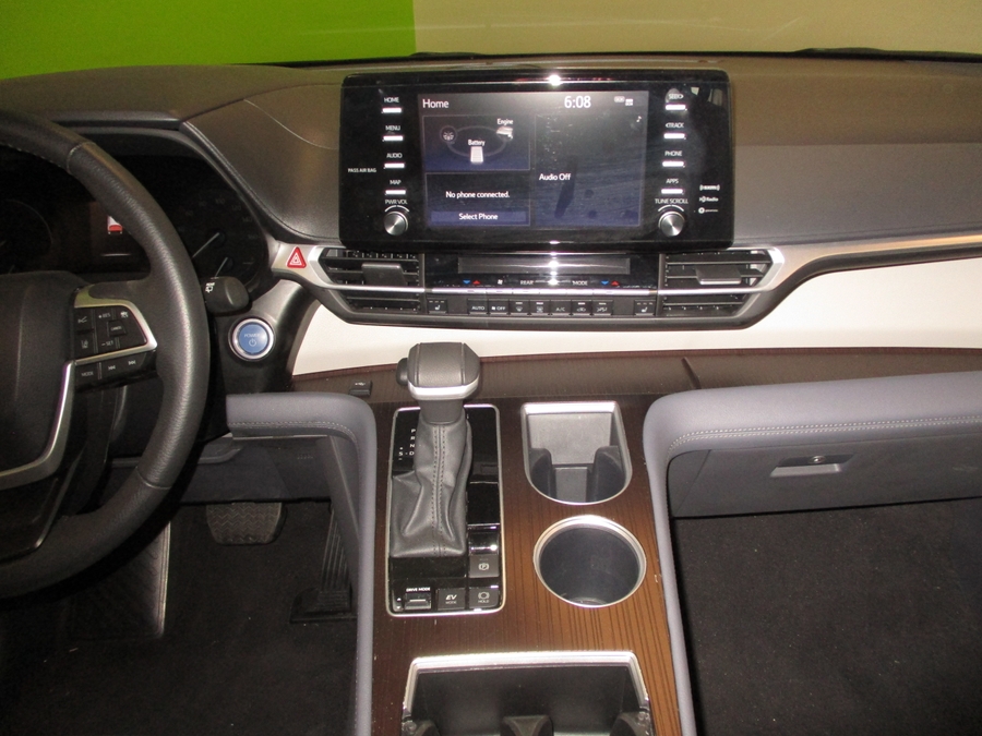 2024 TOYOTA SIENNA - Image 12