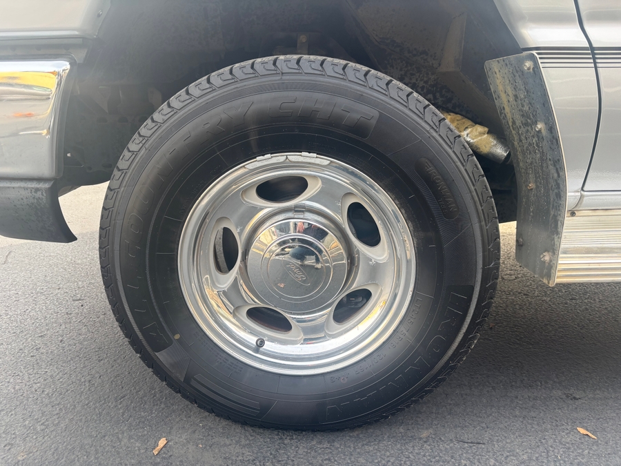 Used 2010 Ford E-Series Cargo - Nor-Cal Rear Entry Entry Fold Out Manual Ramp