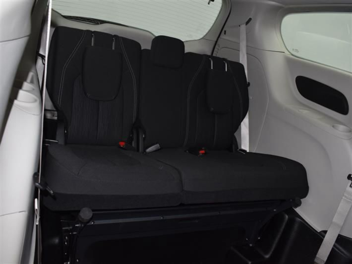 2023 CHRYSLER VOYAGER - Image 11