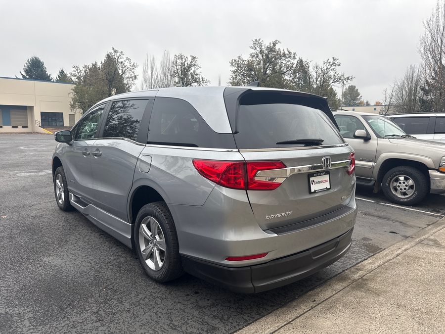 Used 2019 Honda Odyssey EX-L - BraunAbility Side Entry Entry In Floor Automatic Ramp