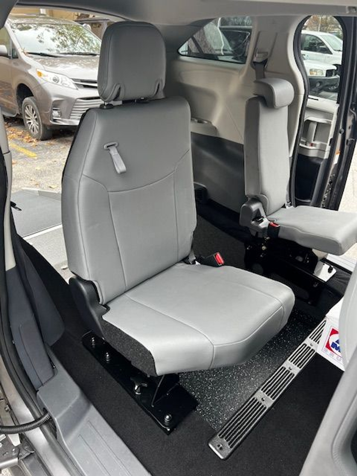 2024 TOYOTA SIENNA - Image 14