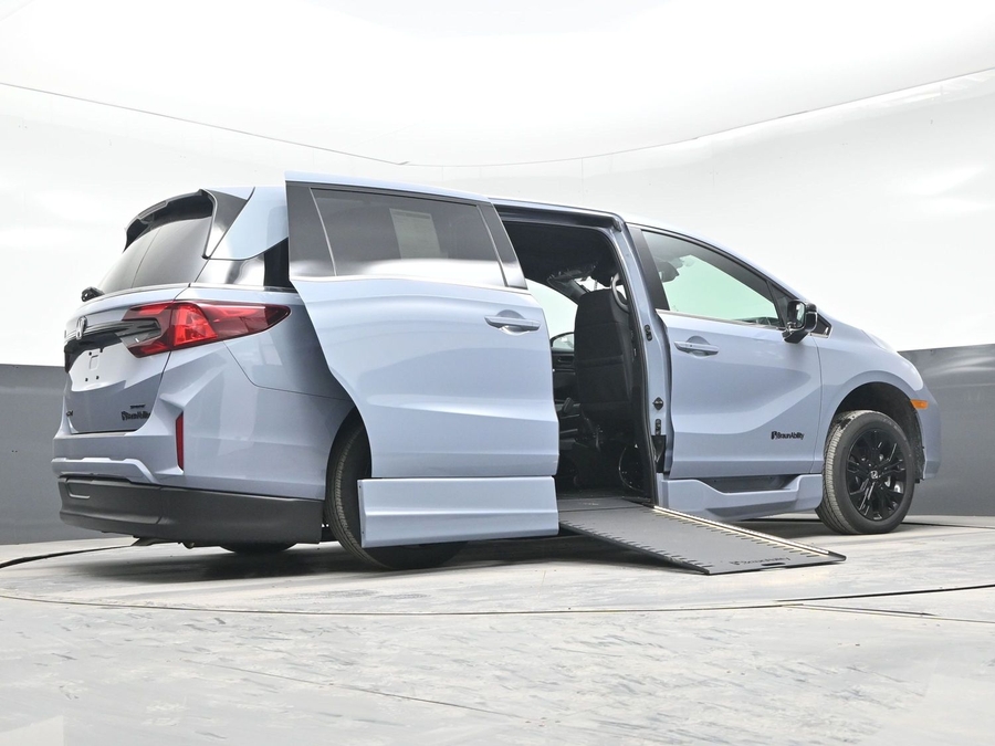 New 2026 Honda Odyssey Sport - BraunAbility Side Entry In Floor Automatic Ramp