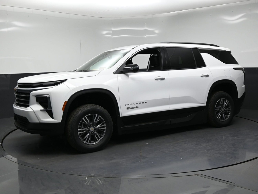 New 2026 Chevrolet Traverse 1LT - BraunAbility Side Entry In Floor Automatic Ramp