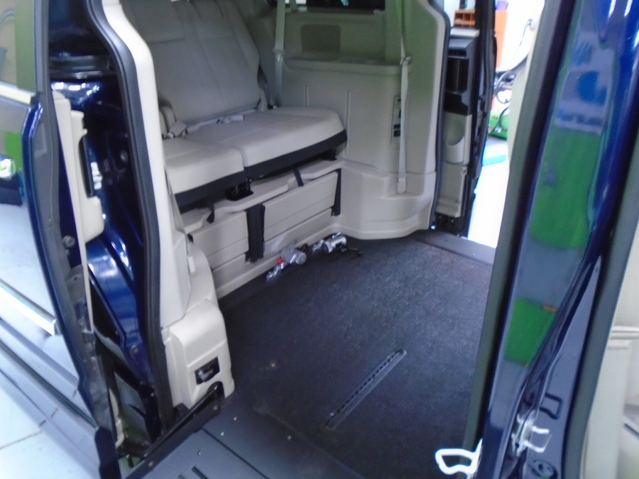 2016 Chrysler Town & Country Touring-L - Photo 15
