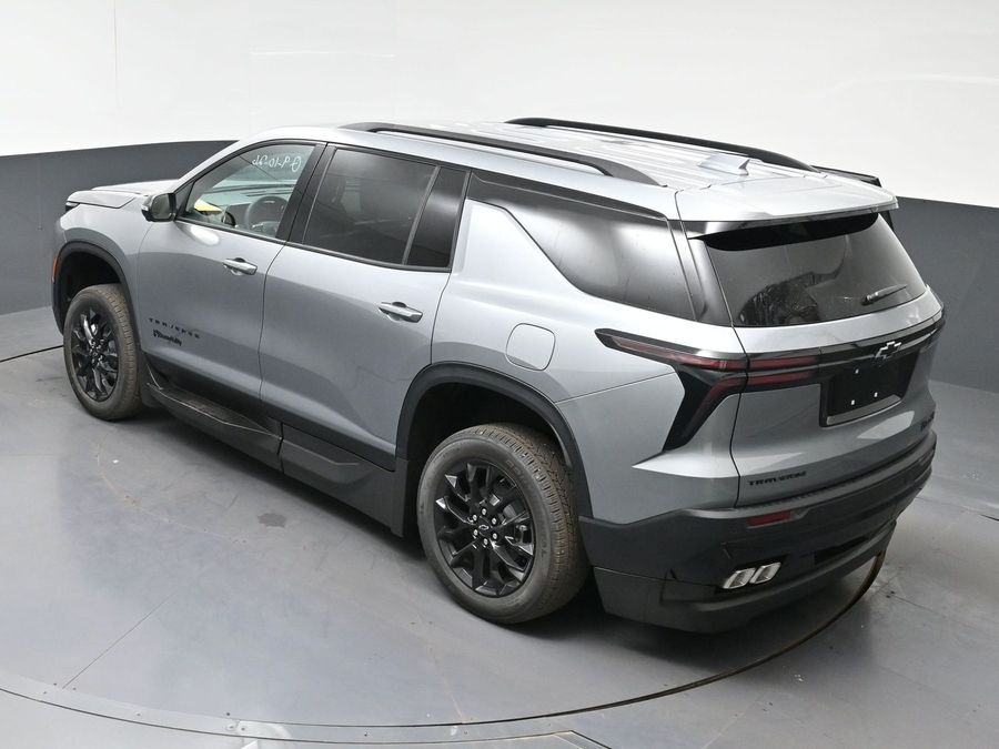 Grey Chevrolet Traverse image number 16