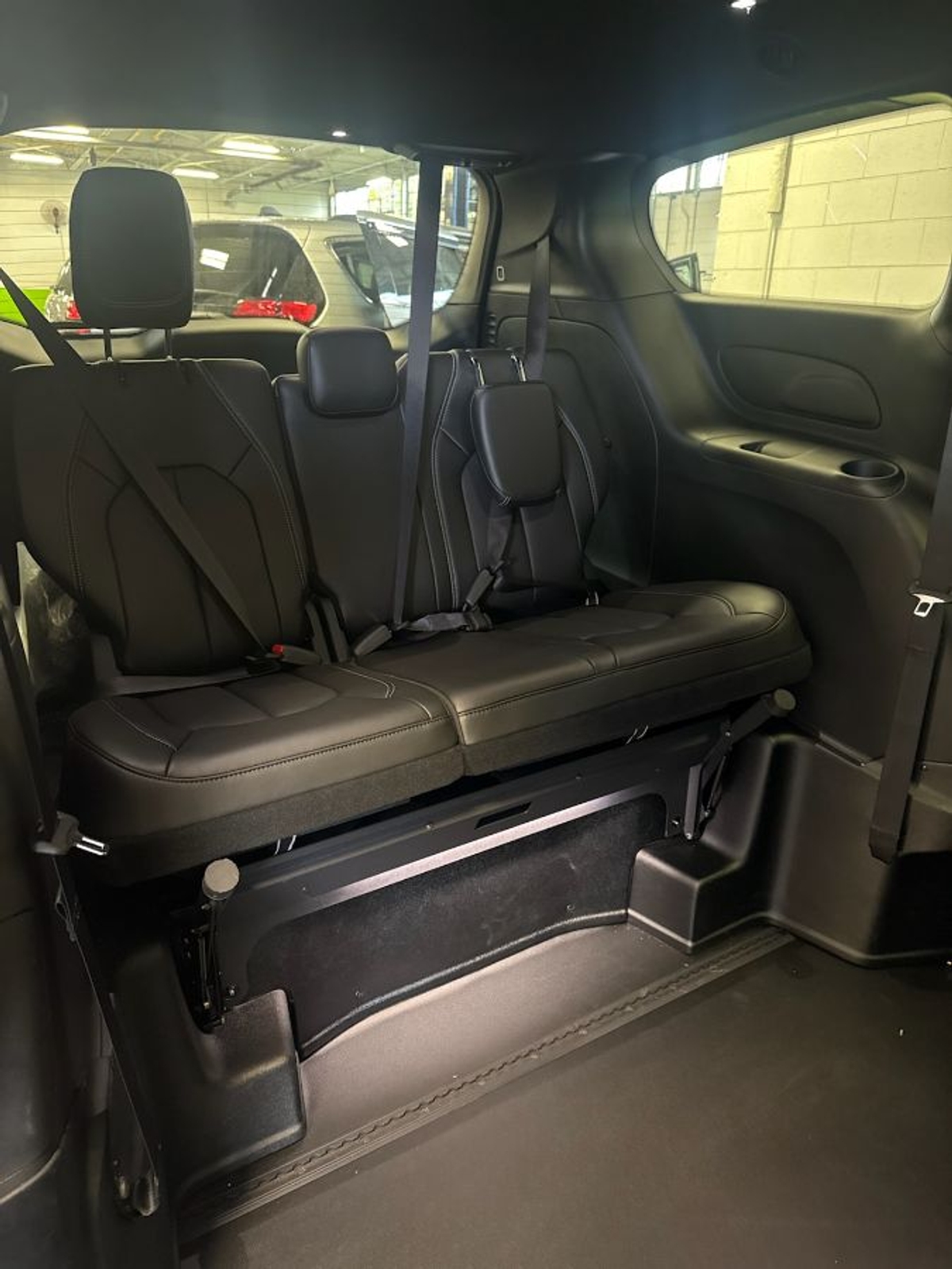 2025 CHRYSLER PACIFICA - Image 6