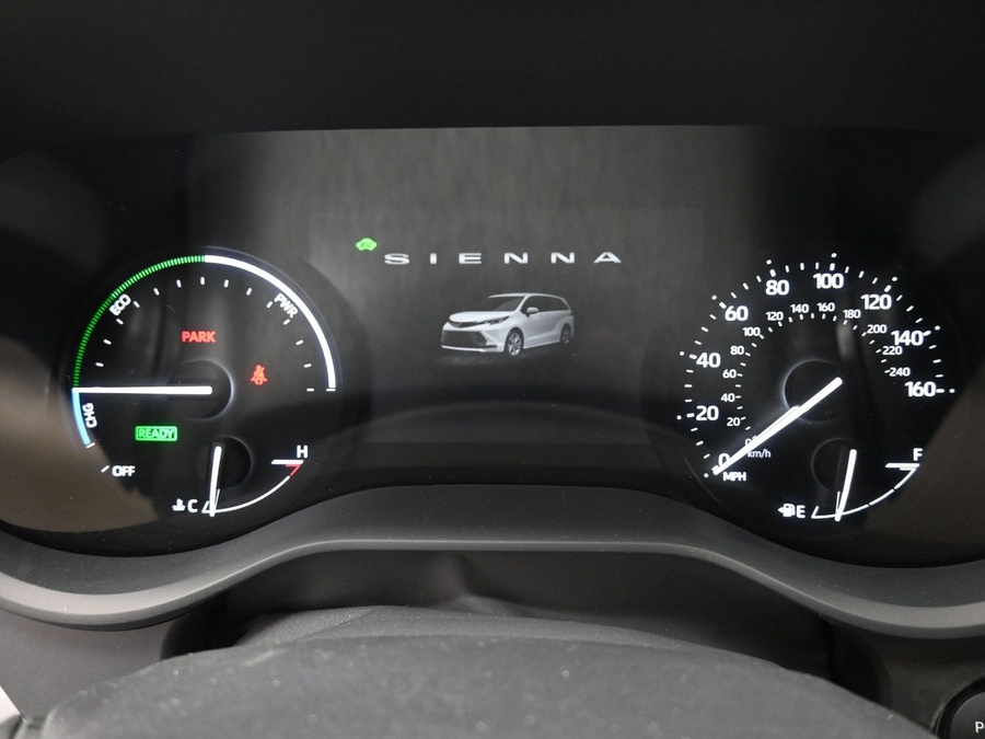 Black Toyota Sienna image number 15