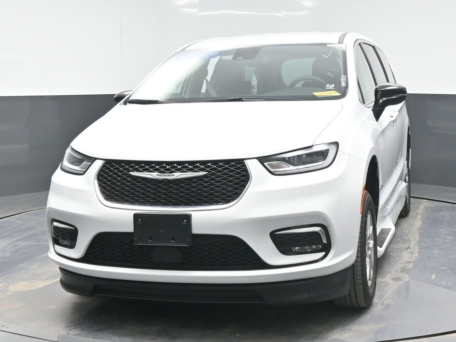 Used 2024 Chrysler Pacifica Touring L - BraunAbility Side Entry Entry In Floor Automatic Ramp