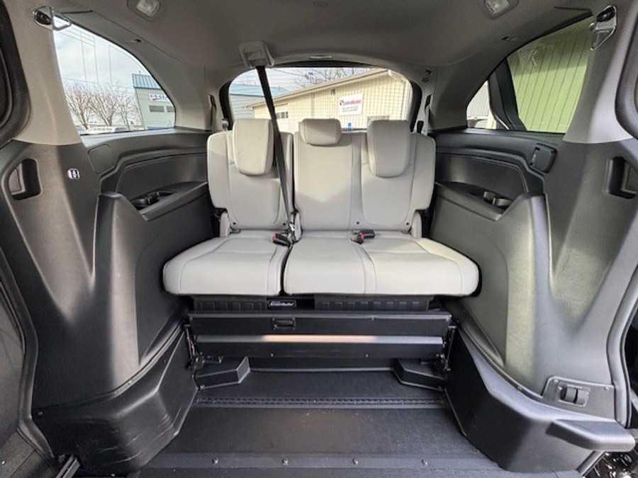 Used 2024 Honda Odyssey EX-L - BraunAbility Side Entry Entry In Floor Automatic Ramp