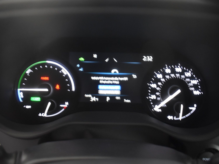 New 2025 Toyota Sienna Hybrid XLE Base - BraunAbility Side Entry Entry Fold Out Automatic Ramp