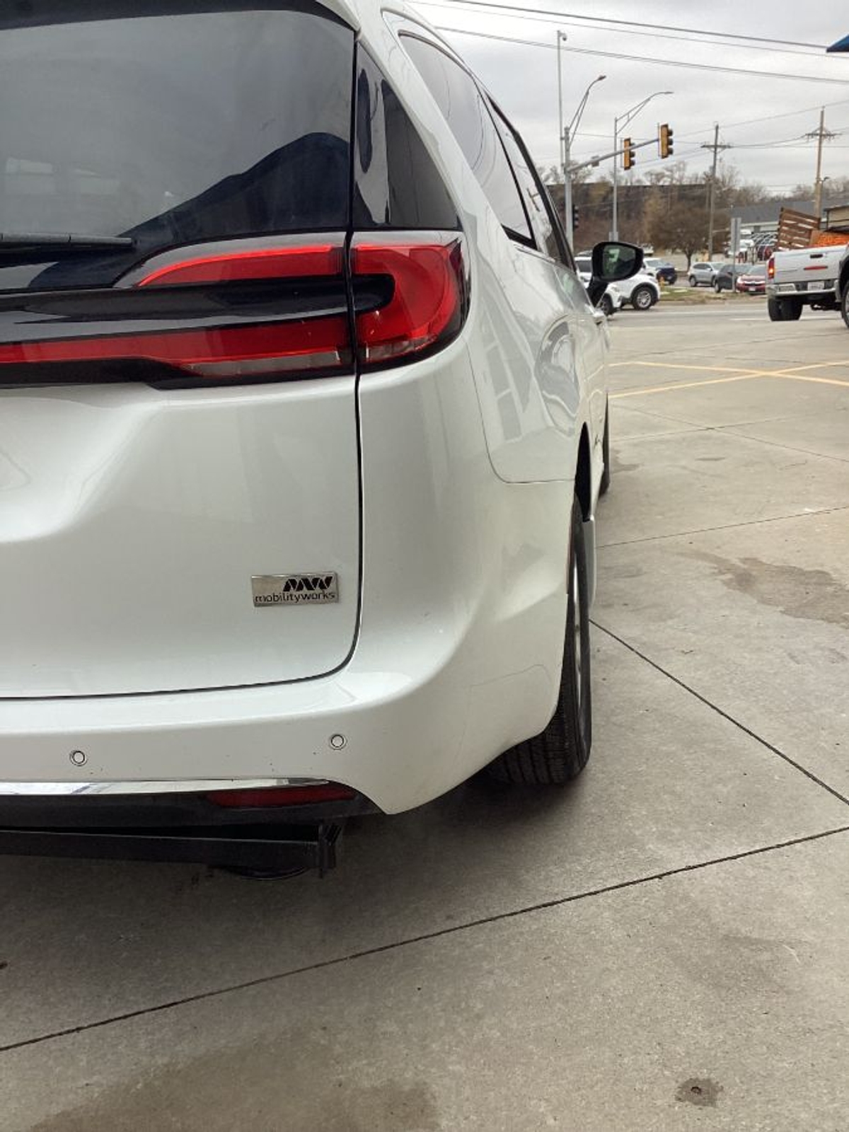 2024 CHRYSLER PACIFICA - Image 8