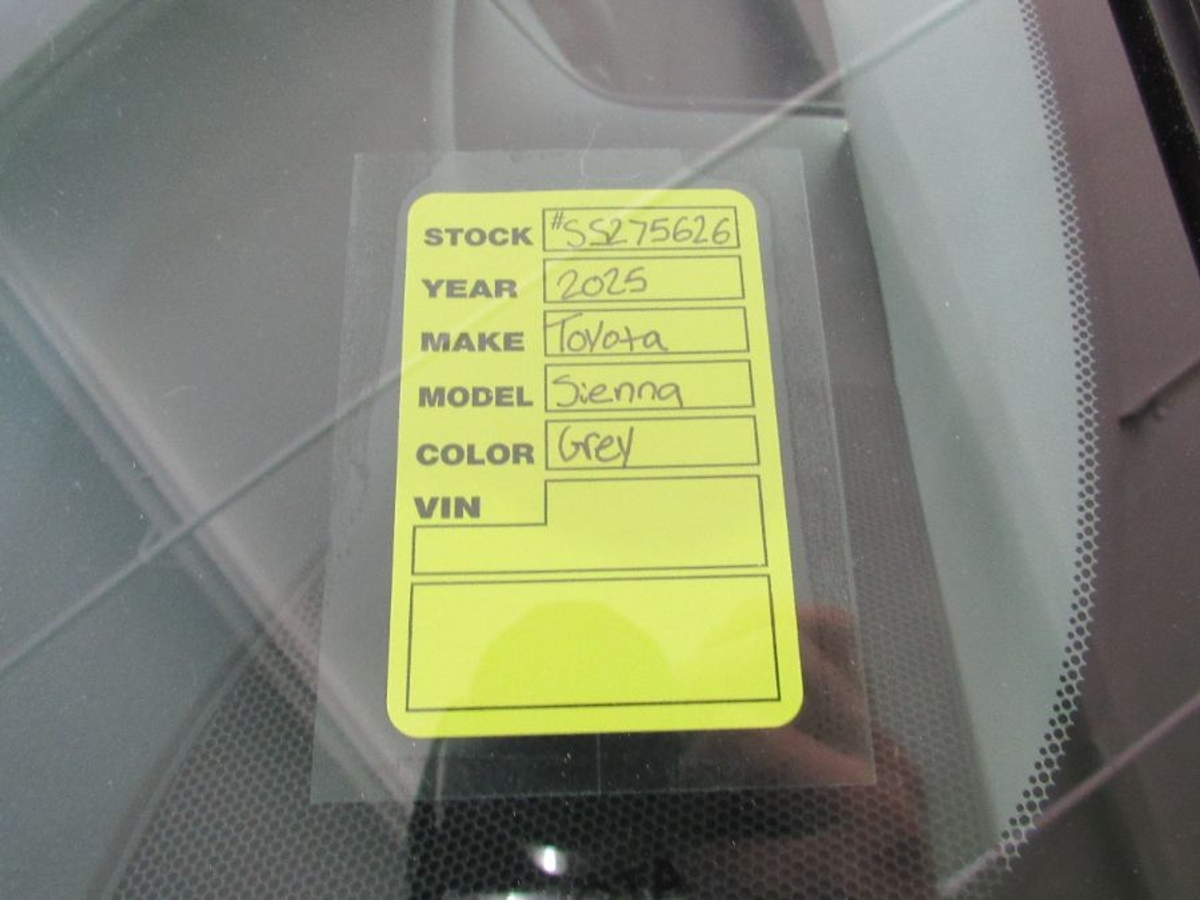 2025 TOYOTA SIENNA - Image 1